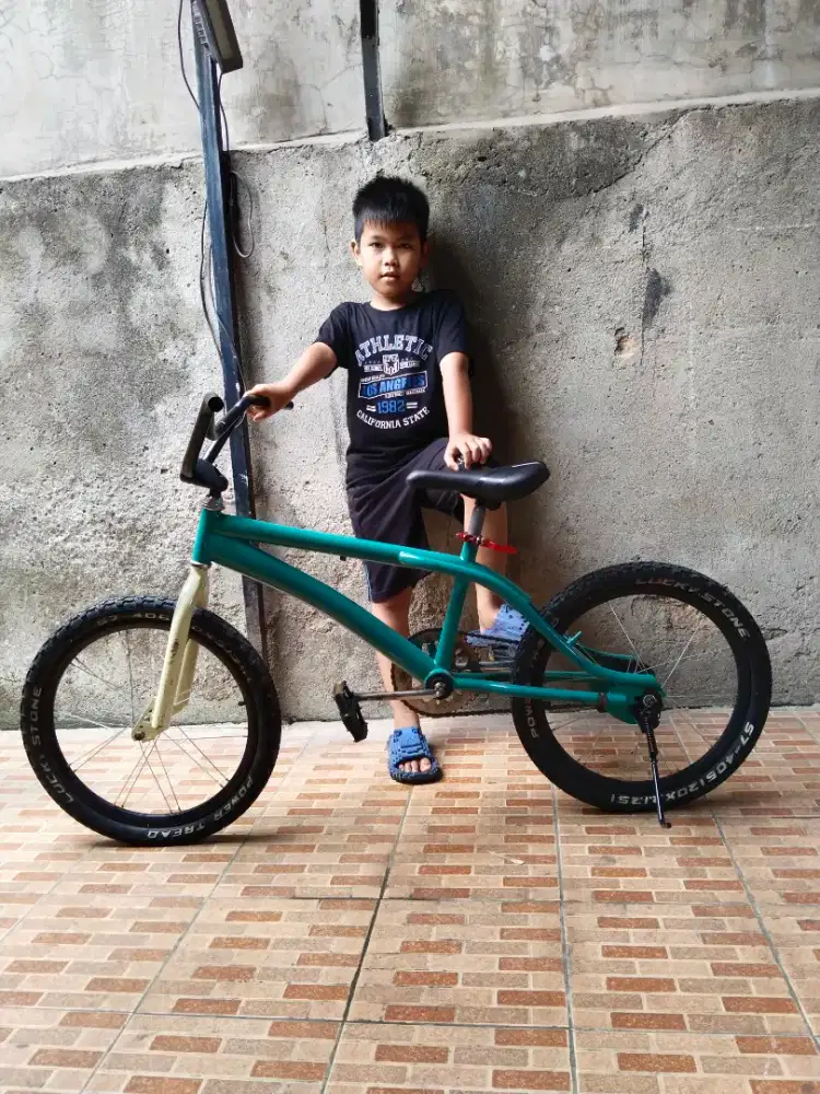 Sepeda anak. Kondisi mulus