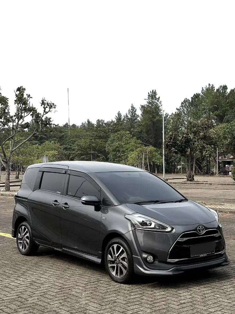Toyota Sienta 1.5 Q AT Matic 2017