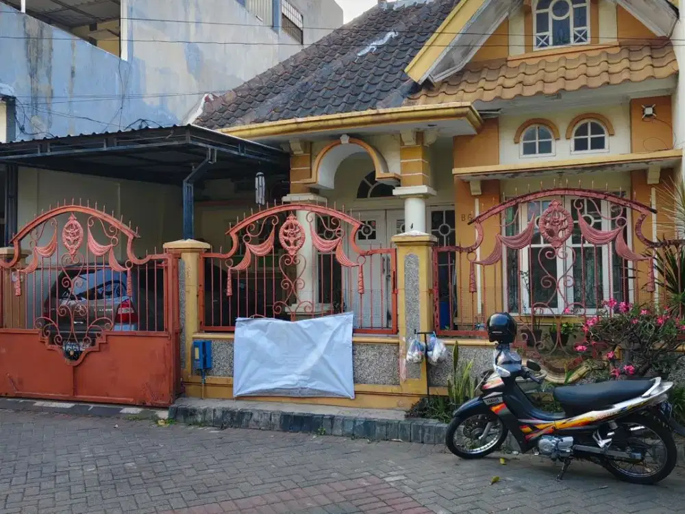 Dijual Murah Rumah di Jl Istana Borobudur Agung Kota Malang  (ES)