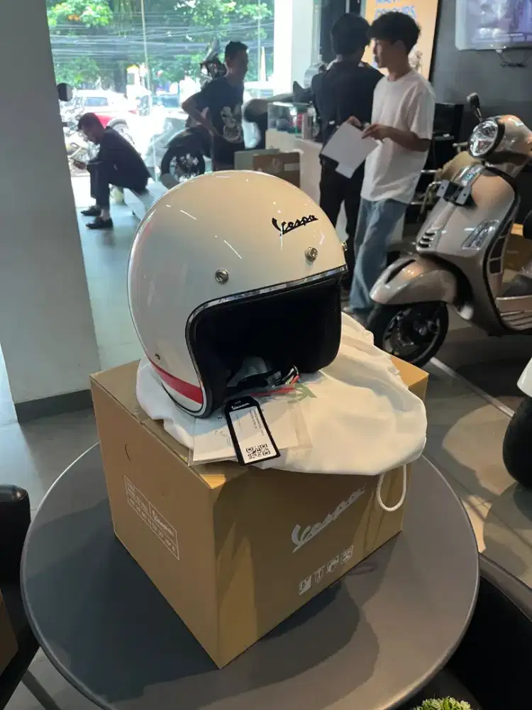 Helm Vespa Nazioni ID Original 100%