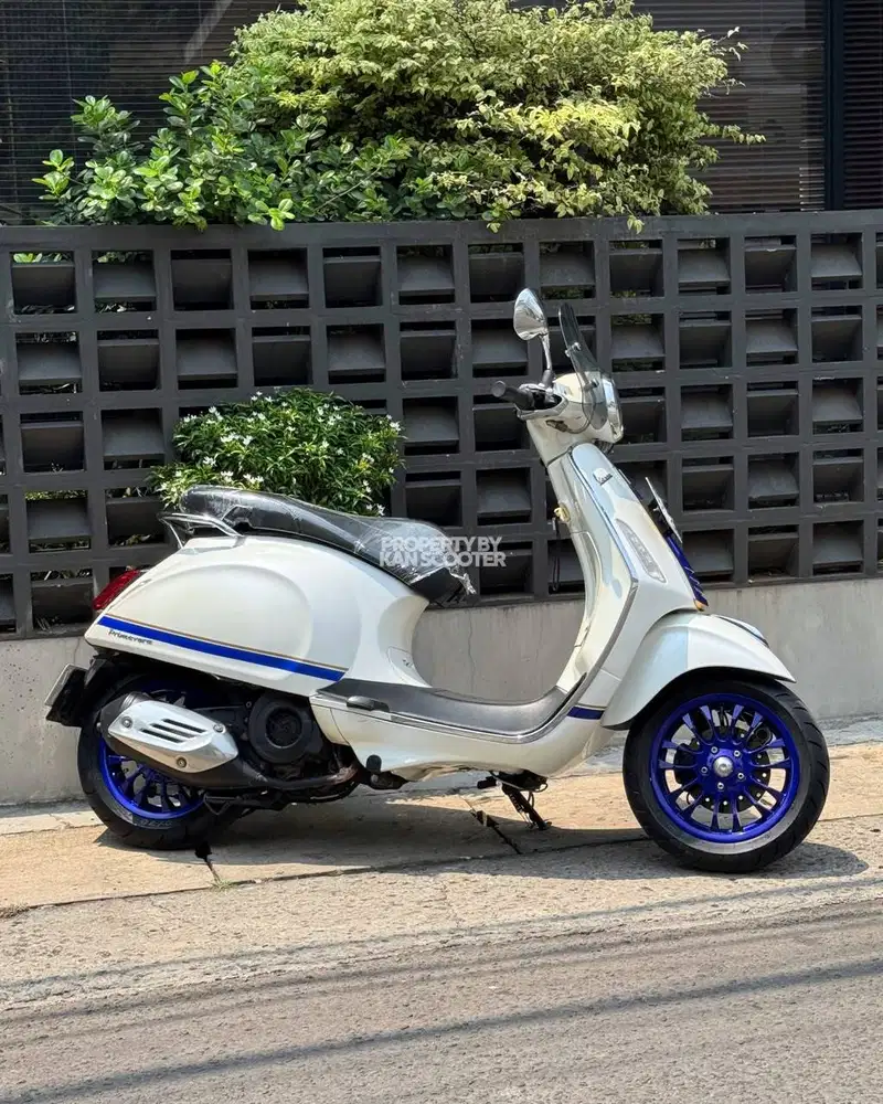 JUAL MURAH VESPA PRIMAVERA 150 3V 2014 MULUS