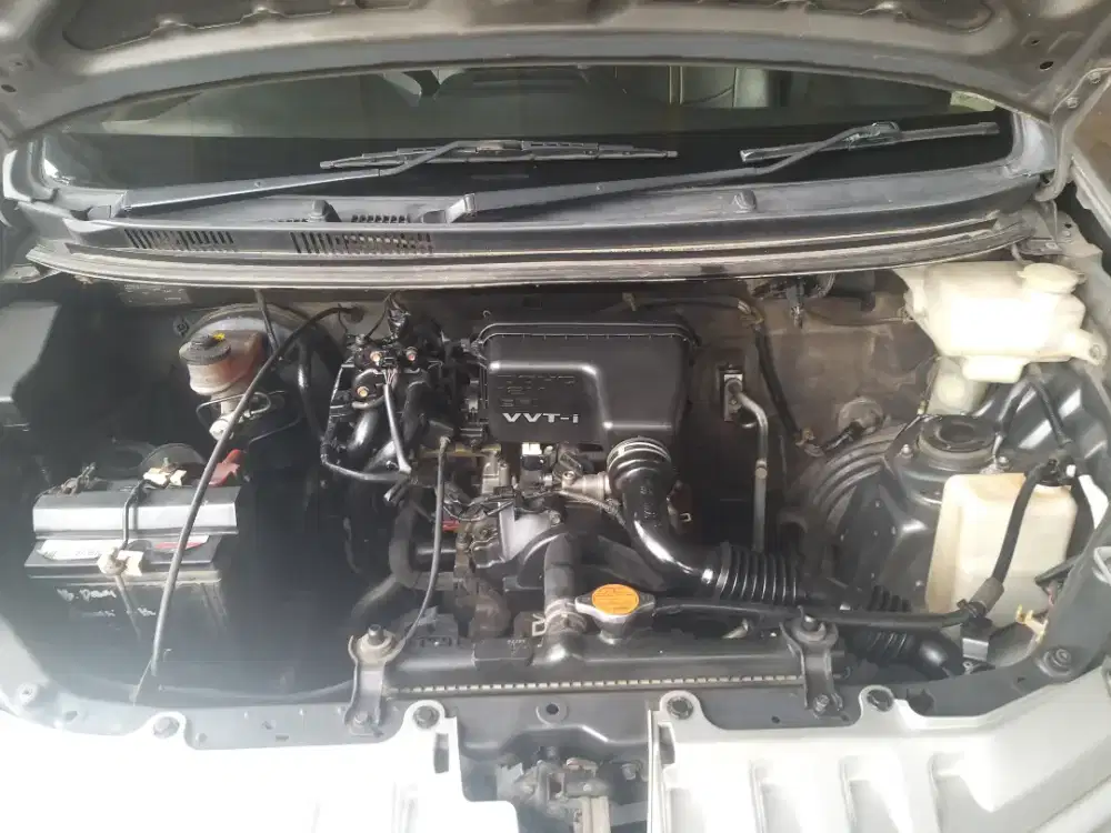 Daihatsu Xenia 2012