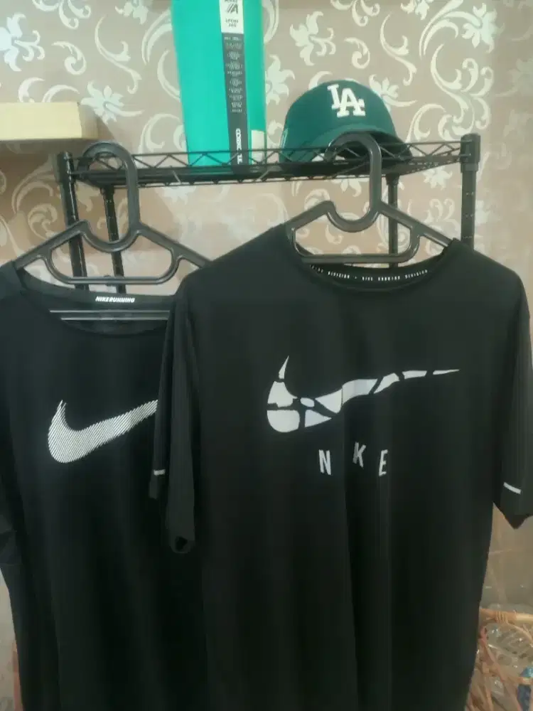 Nike running dpt 2, pl pribadi, size xl, nett harga. Ambil ke lok