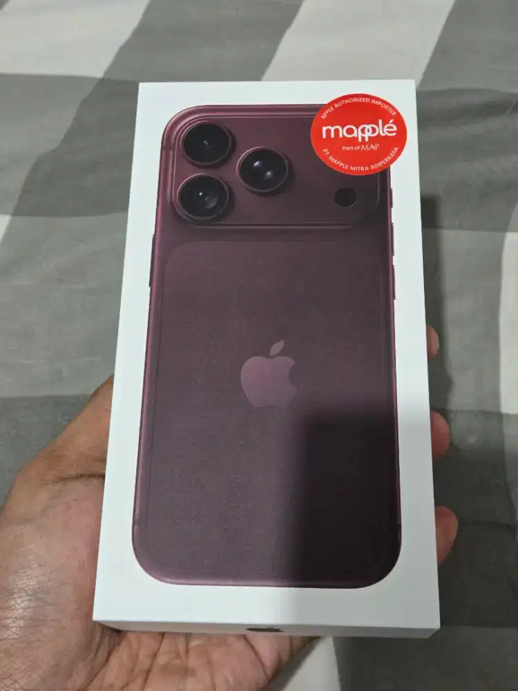 iPhone 18 Pro Burgundy NEW SEGEL