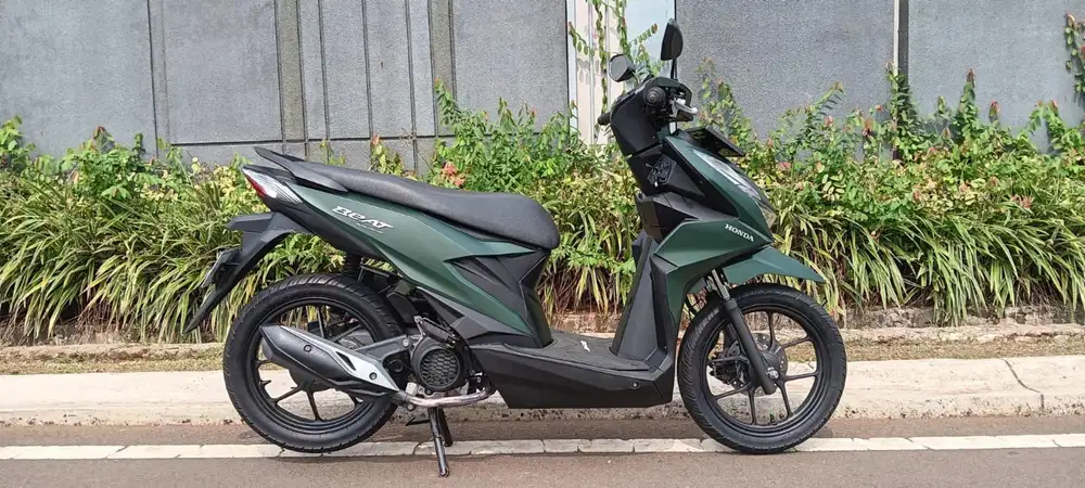Beat deluxe green matte 2023