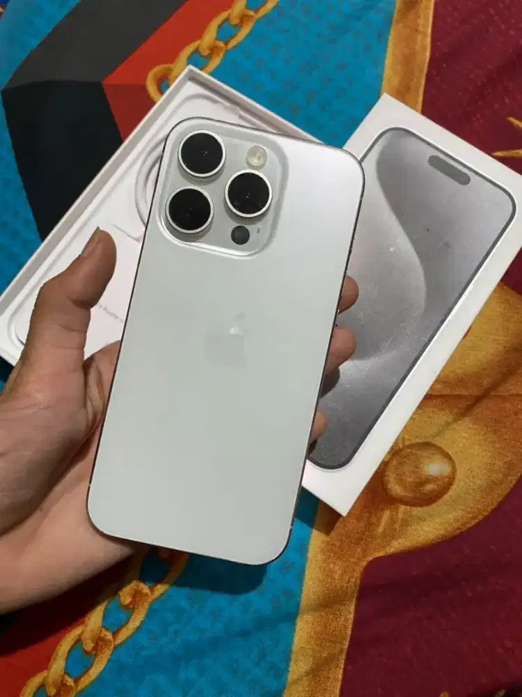 iPhone 15 pro 256gb inter