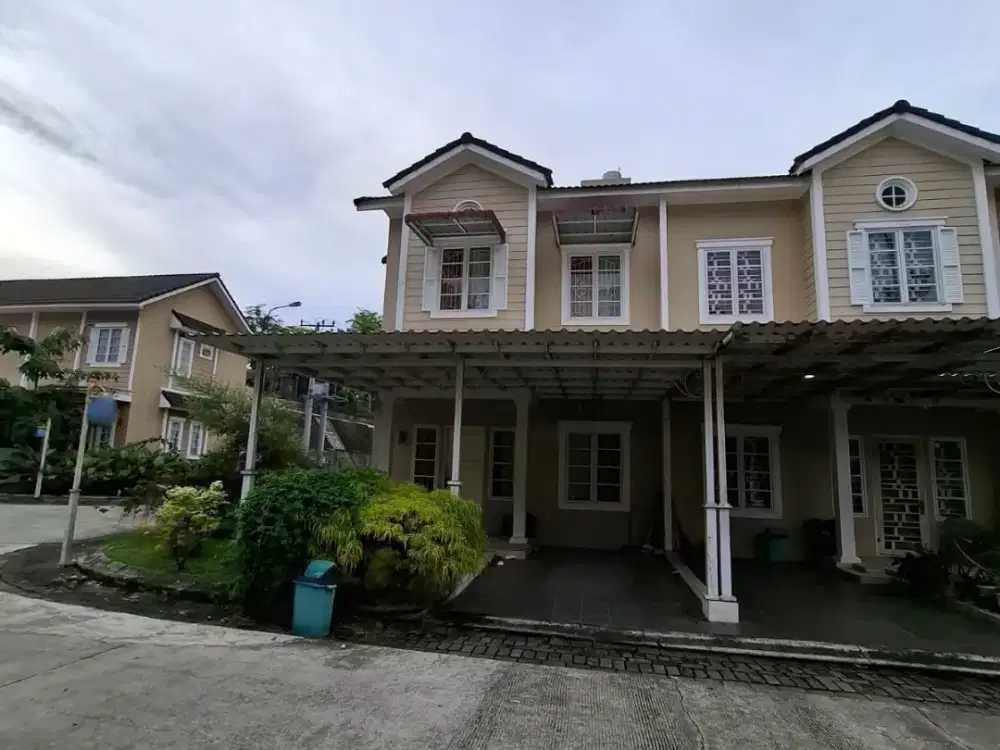 VILLA 2 LANTAI SIAP HUNI DI KOMPLEK MERCI!HARGA CUMA 1 MILIAR NEGO!