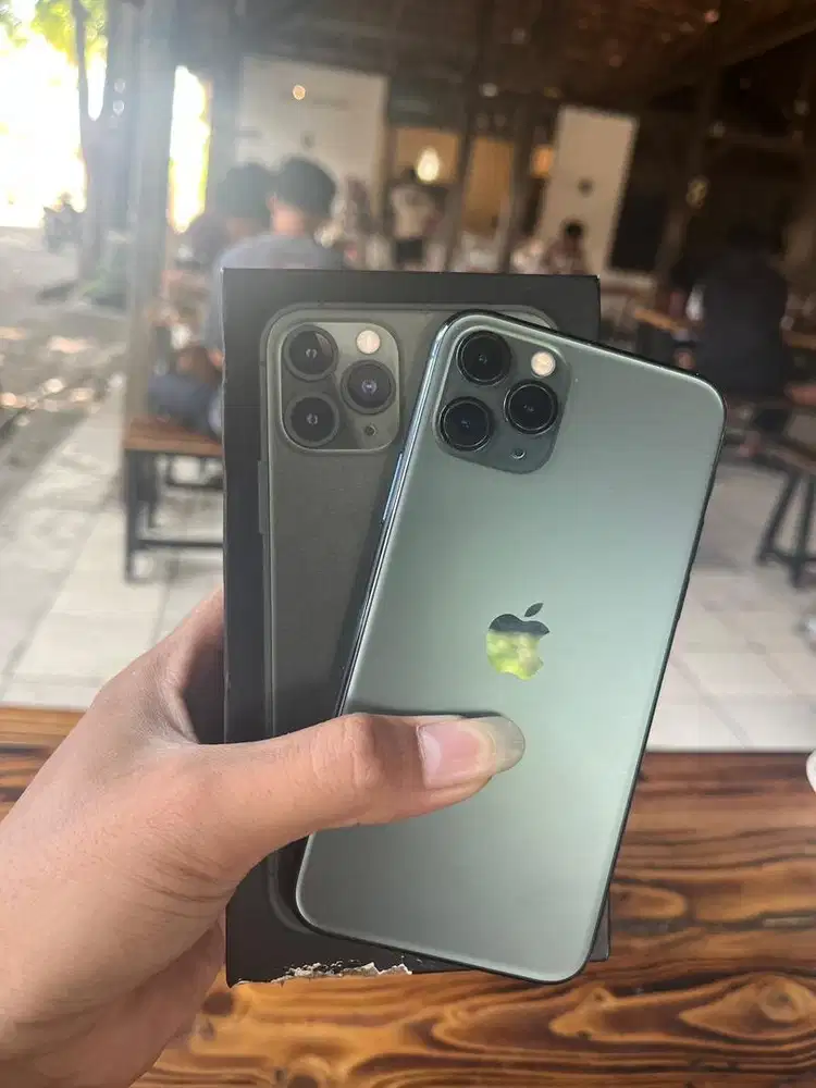 IPHONE 11 PRO 256 WHITLIST