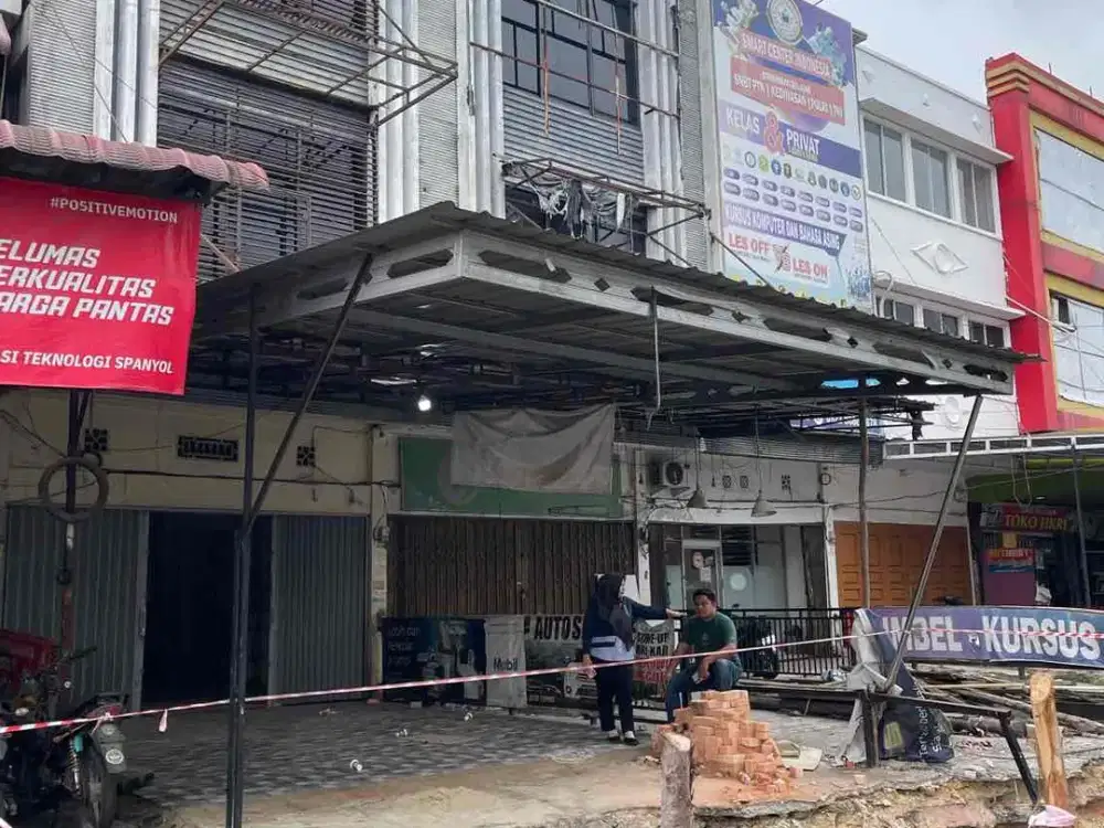 Dijual Murah Ruko 3 Lantai Full Keramik Siap Pakai di Jalan Paus / Arifin Ahmad