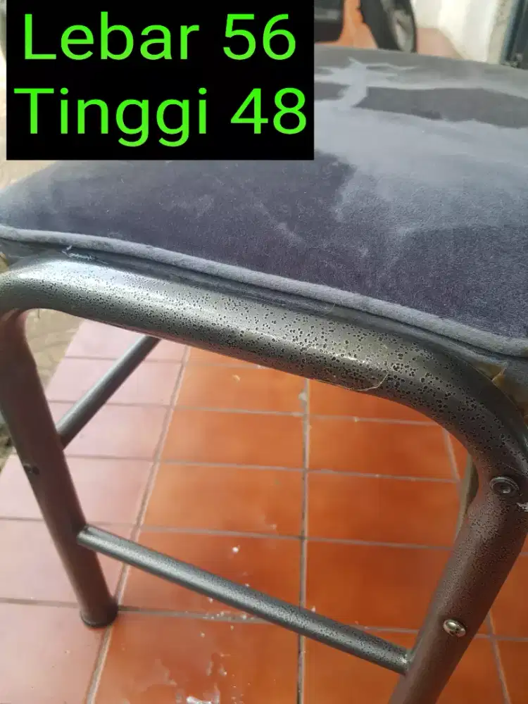 Kursi besi tempa