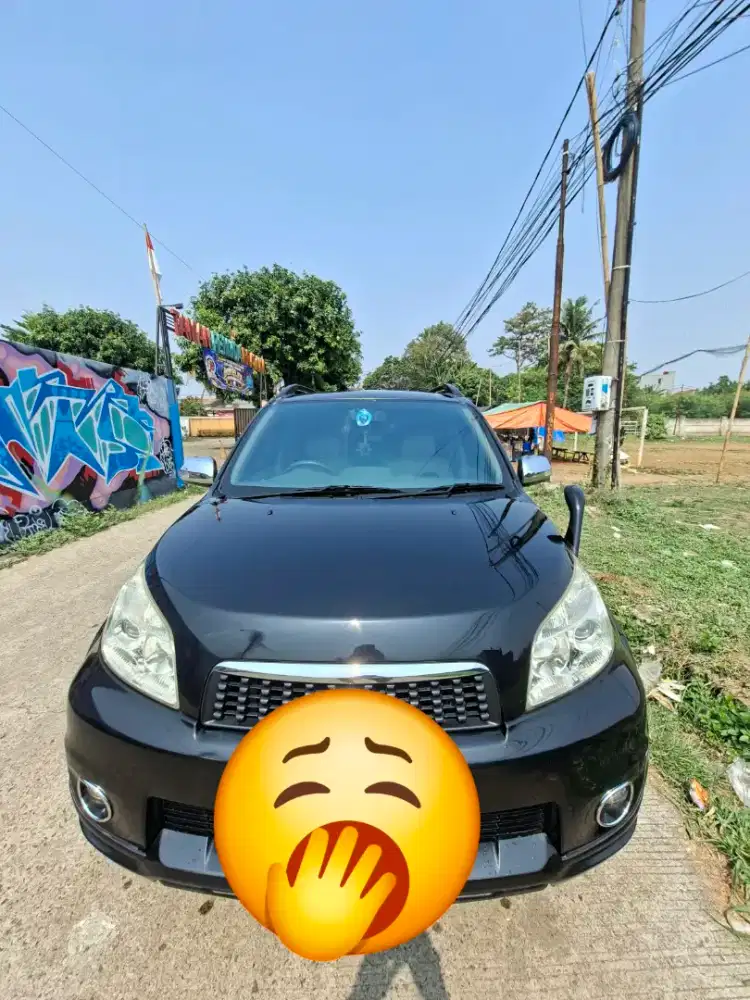 Jual Toyota Rush 2013 Hitam MT