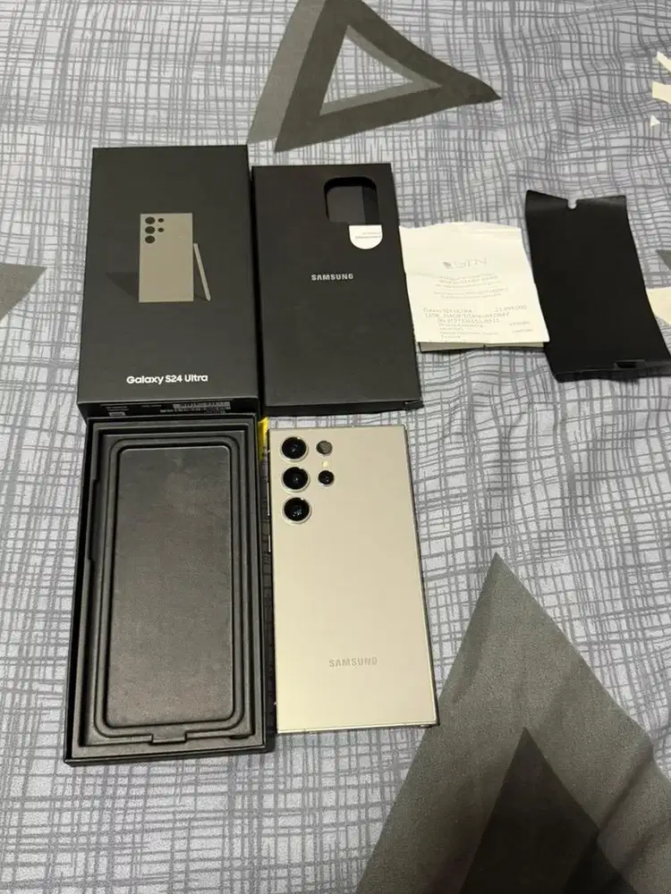 Samsung s24 ultra 5G 12/256 sein