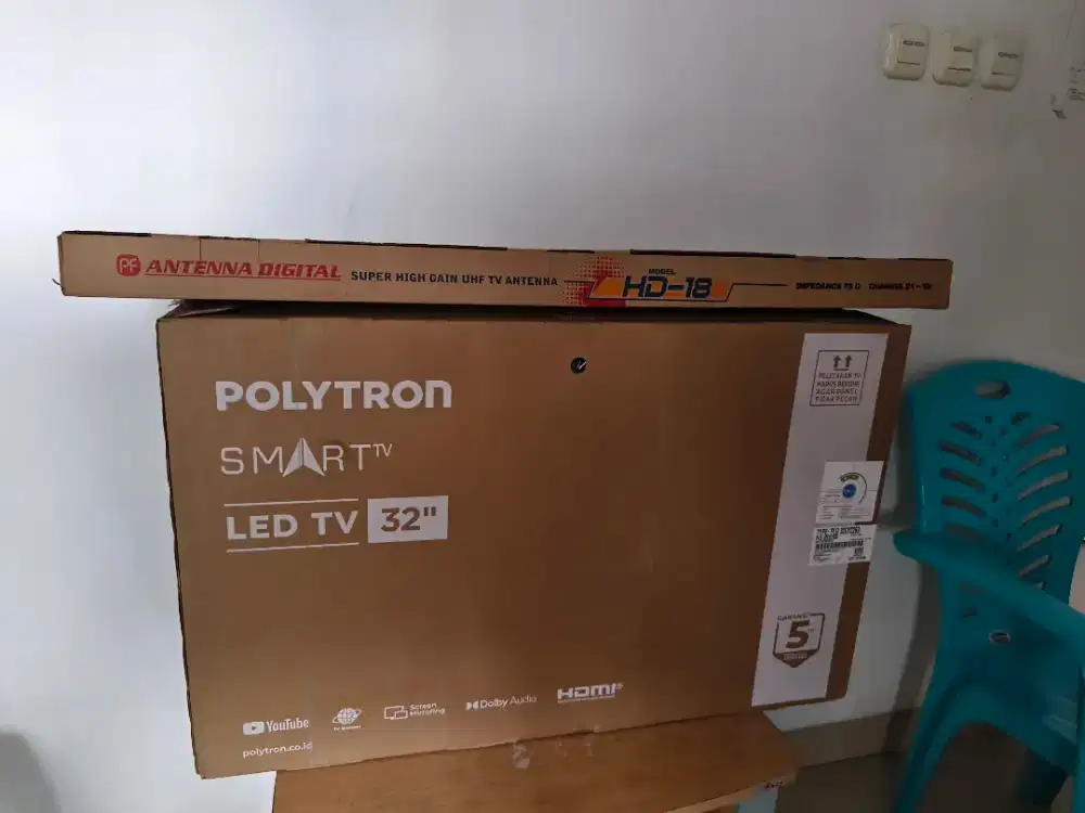 TV Polytron Smart TV LED 32 inch