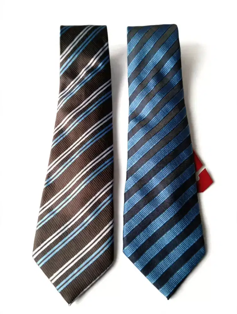 2 pcs Dasi Giorgio Armani dan Hugo Boss ORI