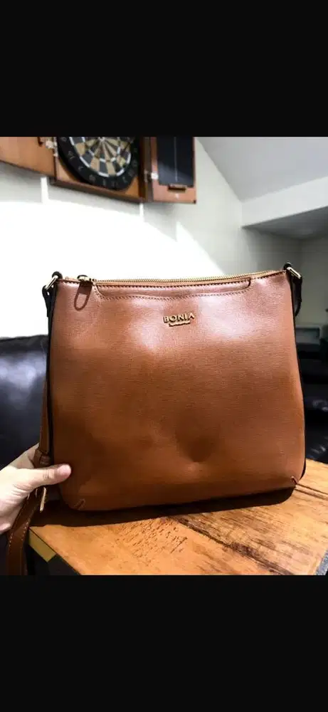 Tas bonia coklat asli