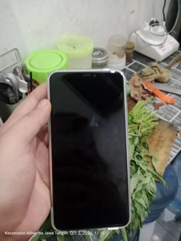 memiliki ram 16/1024 gb