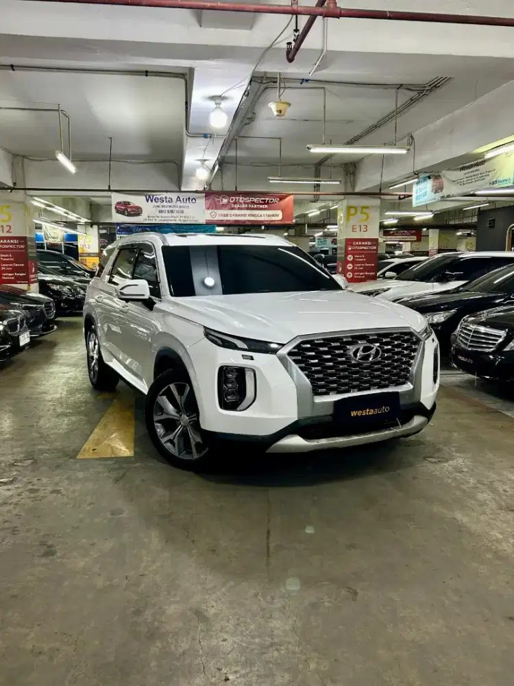 Hyundai Palisade Signature 4x2 Diesel 2021 Like new 2022