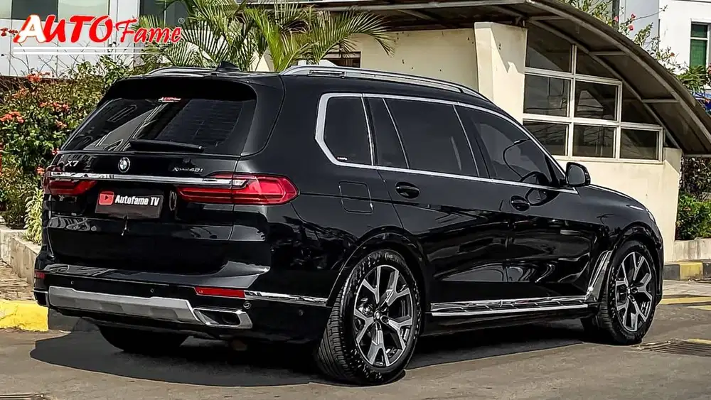 KM12RB BMW X7 xDrive40i Opulence G07 CKD Fullspec Black 2020