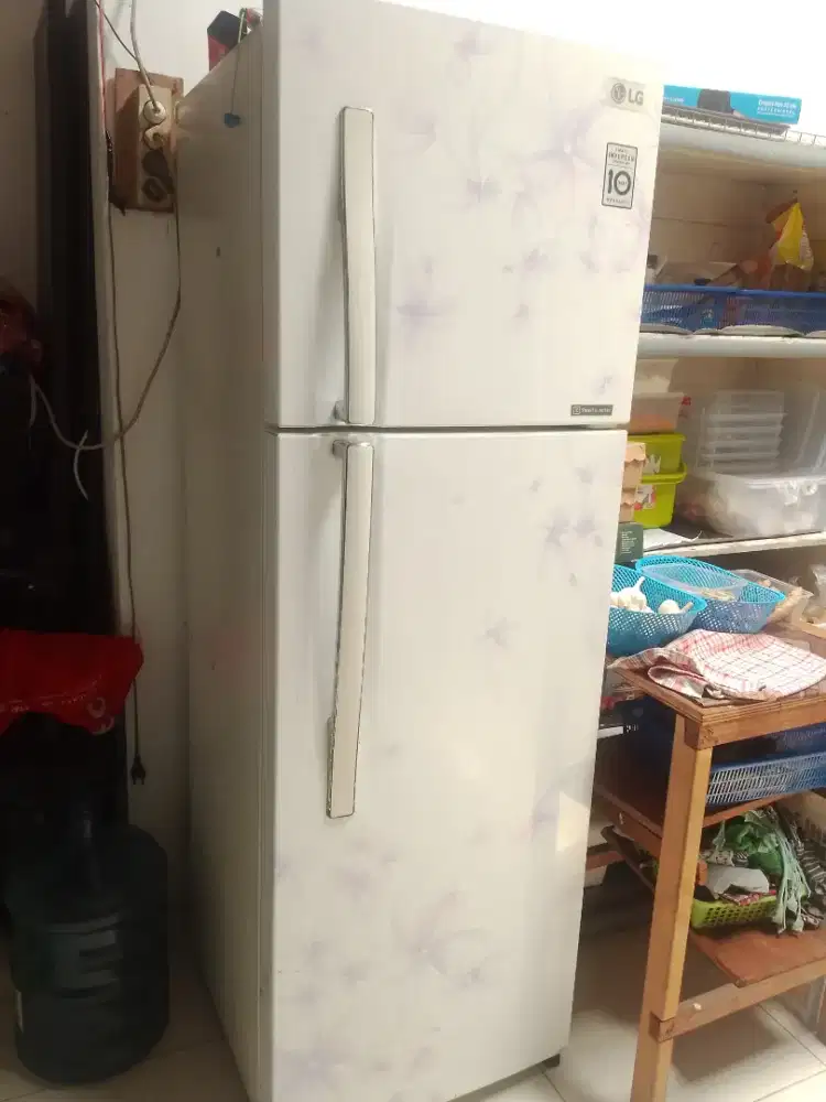 Kulkas 2 pintu jumbo inverter