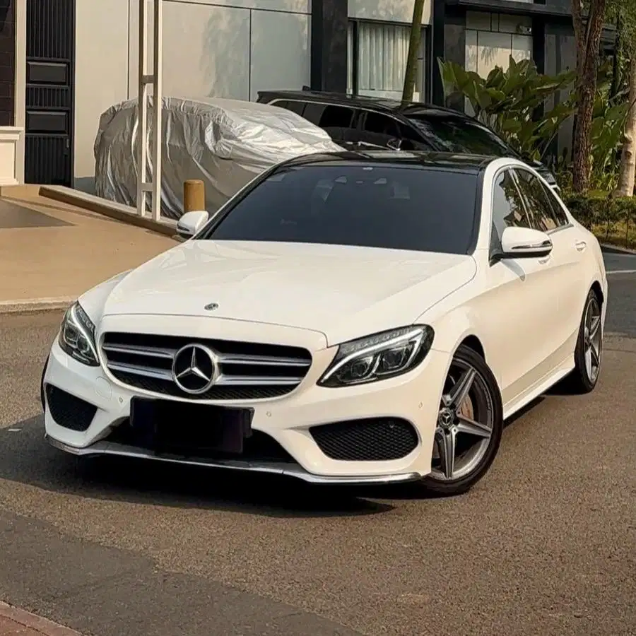 (CASH) Mercedes Benz C300 AMG W205 2018