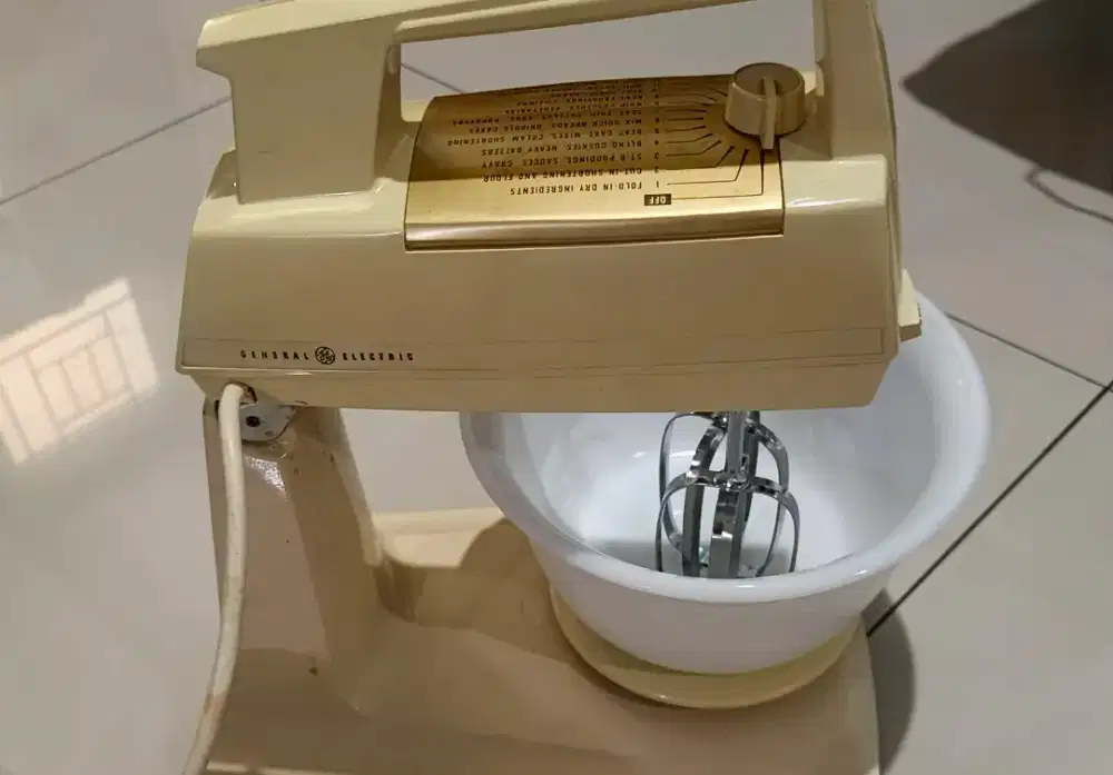 Food Mixer Vintage (General Electric USA)
