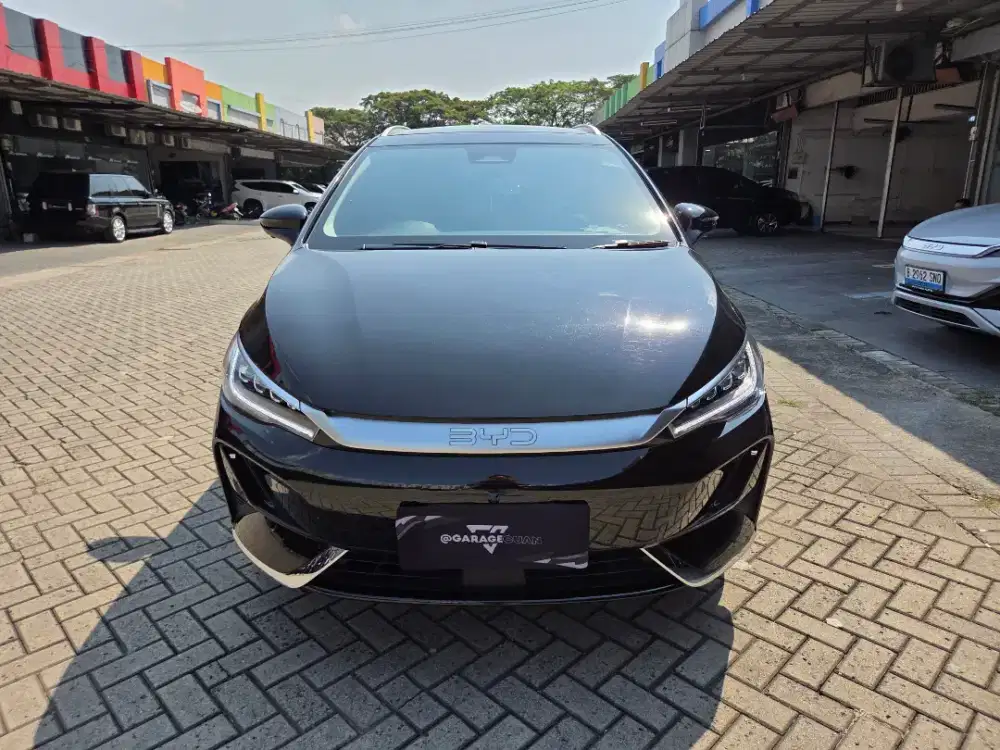 BYD M6 superior 7 seater EV AT Black on Brown mulus siap pakai