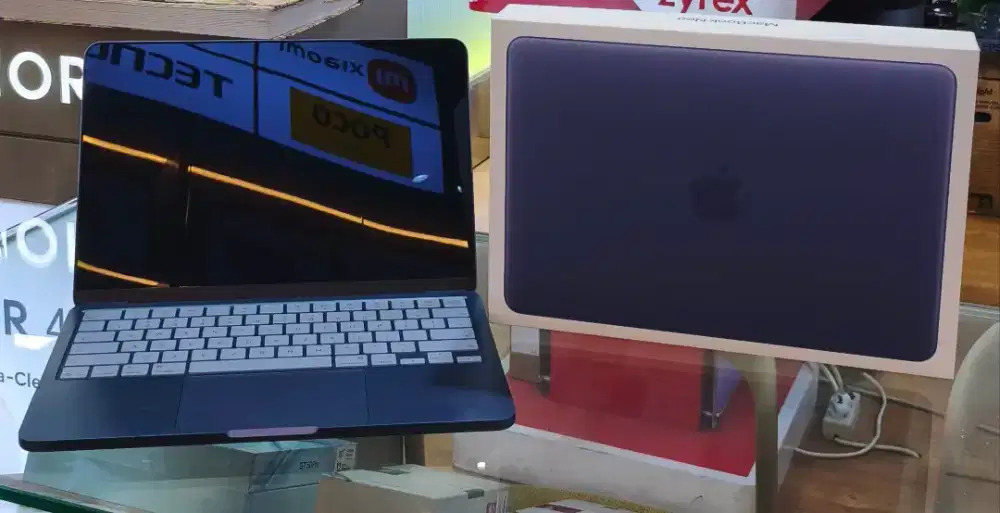Seken Like New Macbook Neo 512GB Bh100 cc32 on juni 2027 resmi