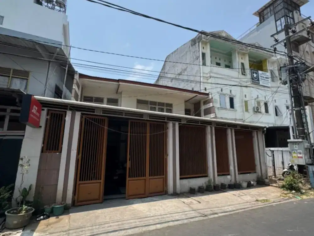 Dijual Rumah 2 Lantai Jl. Sultan Daeng Raja