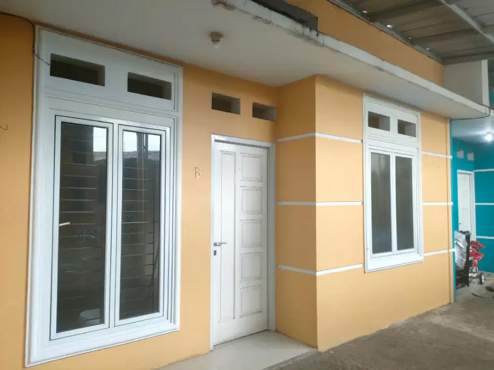 Disewakan rumah cantik 2 lantai