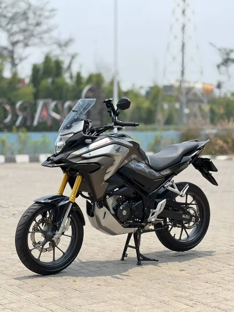 HONDA CB150X COKLAT SILVER 2023 KM 3K PAJAK PANJANG SIAP TOURING