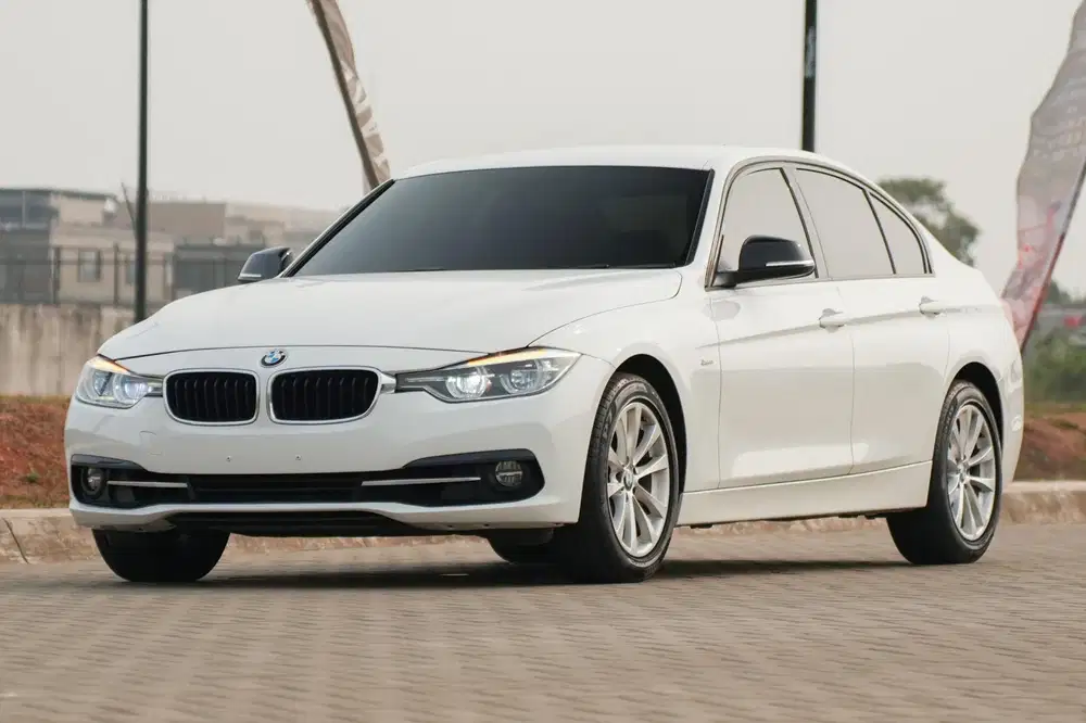 BMW 320i Sport Facelift LCI 2017 (F30) 330I 520I 530I A200 C200 E300