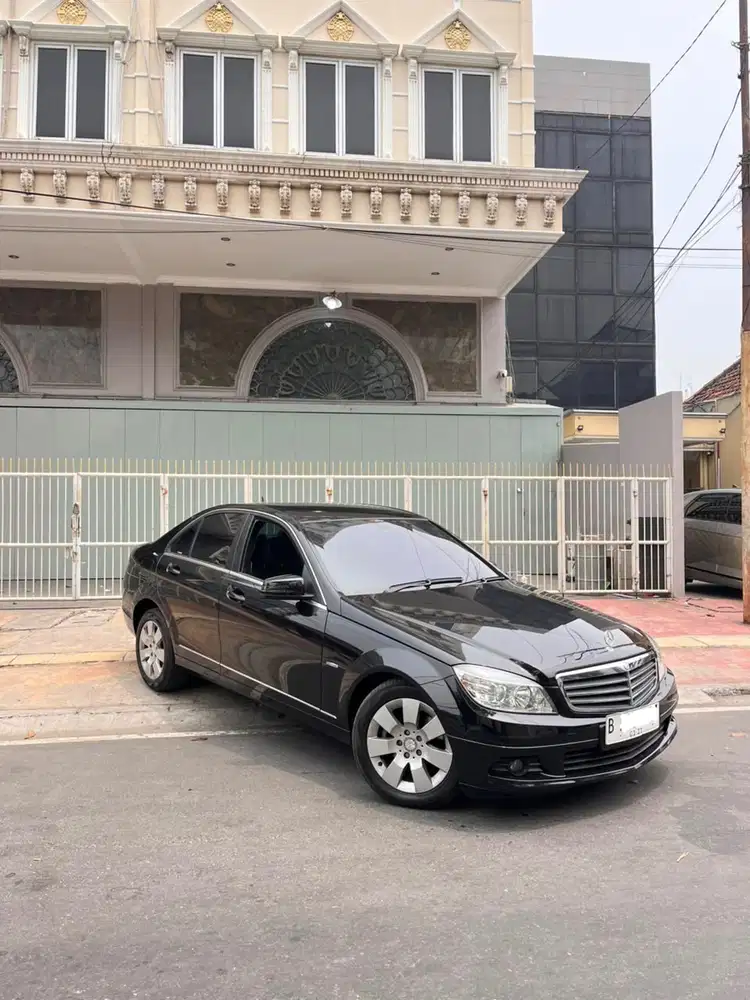 [Km 40rb] Mercedes Benz C200 CGI 2011
