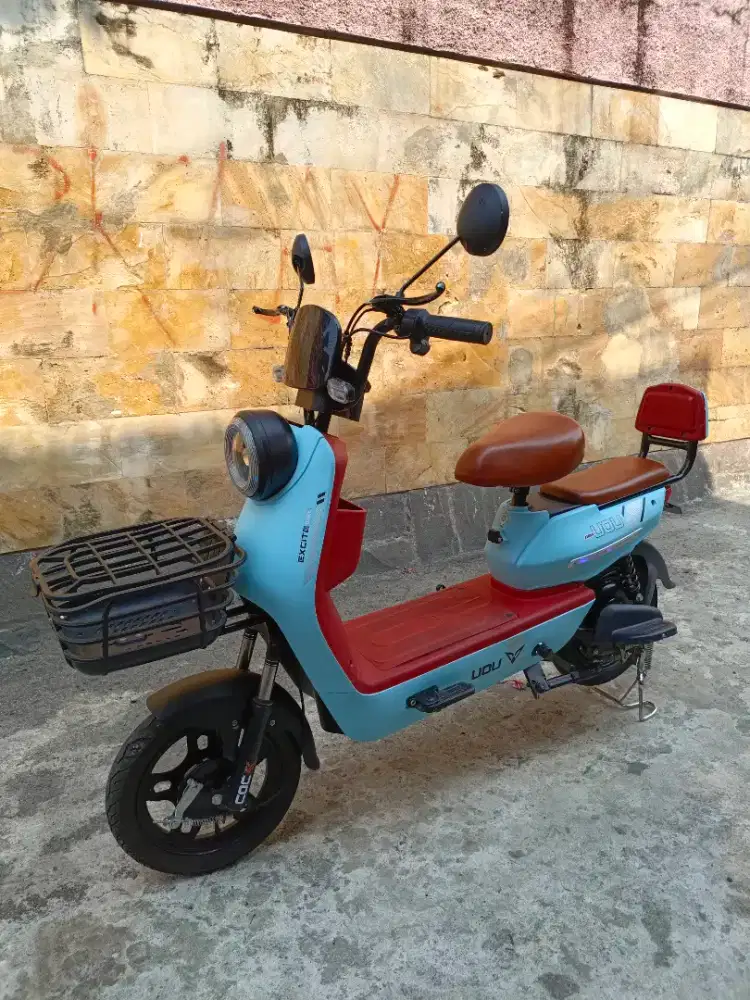 Sepeda listrik merk excited mulus ori