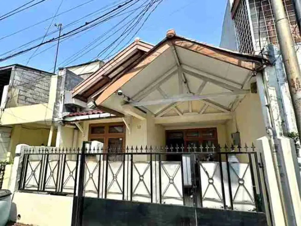 Rumah Kayu Putih Pulogadung