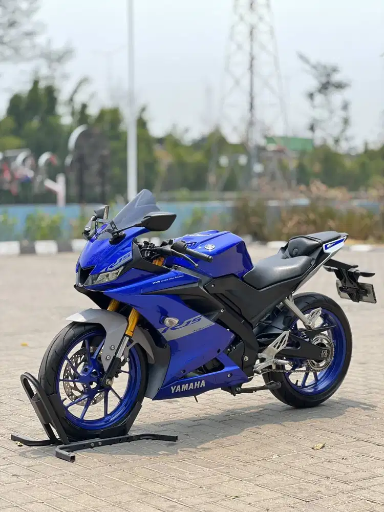YAMAHA R15 V3 BIRU SILVER 2021 LOW KM PAJAK PANJANG RASA BARU