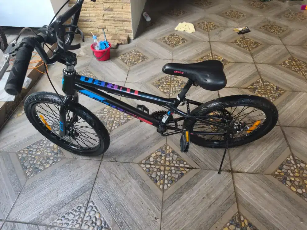 Sepeda bmx merek bnb 20 inch