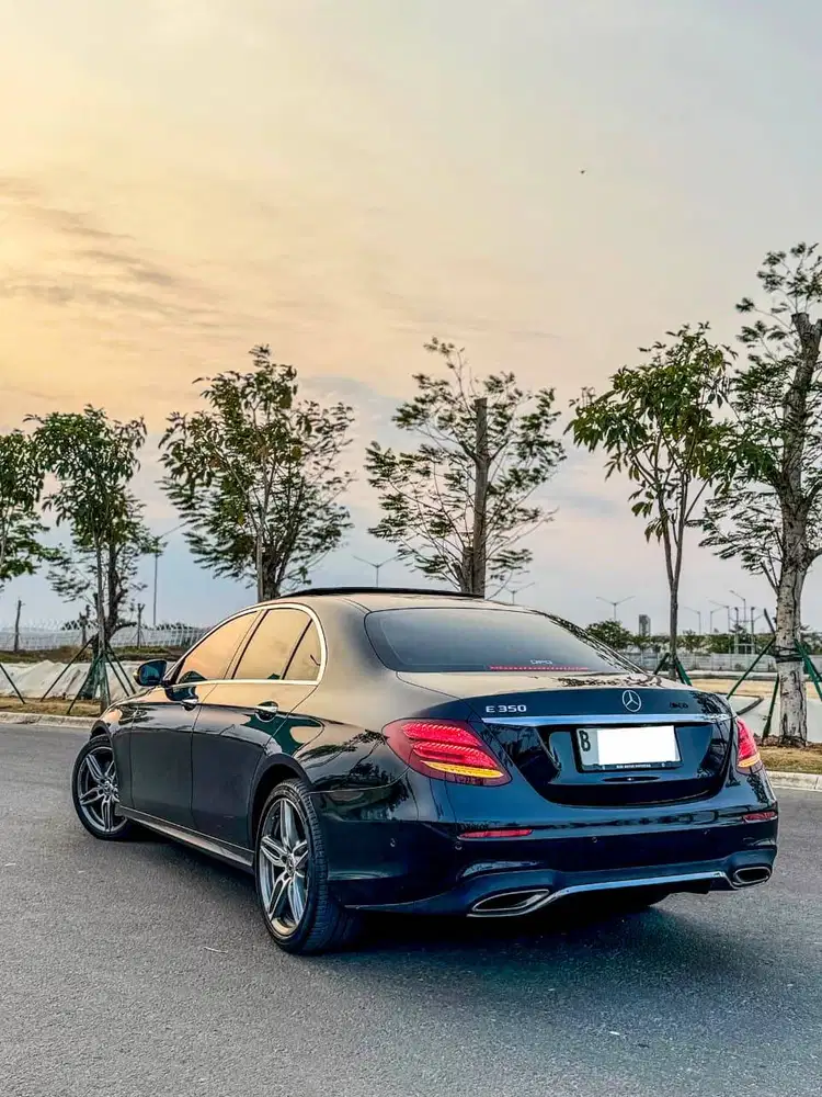 Mercedes-Benz E350 AMG Line EQ Boost 2020 Laser Blue – Low KM Full Rec