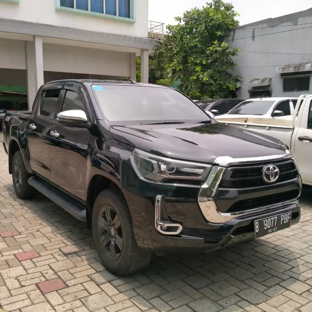 TOYOTA HILUX DC 2.4V A/T 4X4 2022/2022  HITAMMET  ORIGINAL NOPOL B JKT
