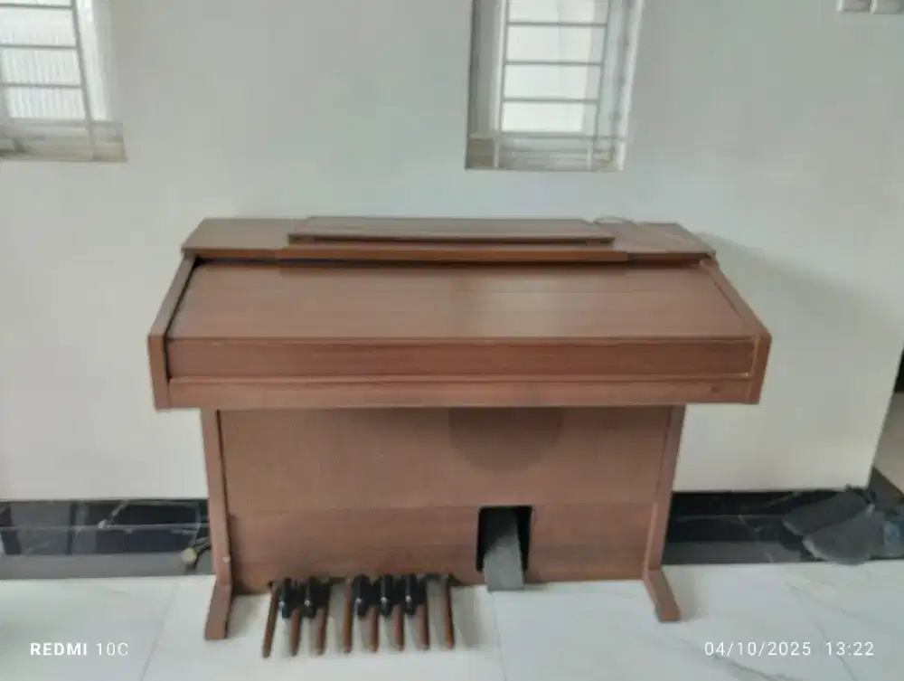 Organ Yamaha Electone Klasik