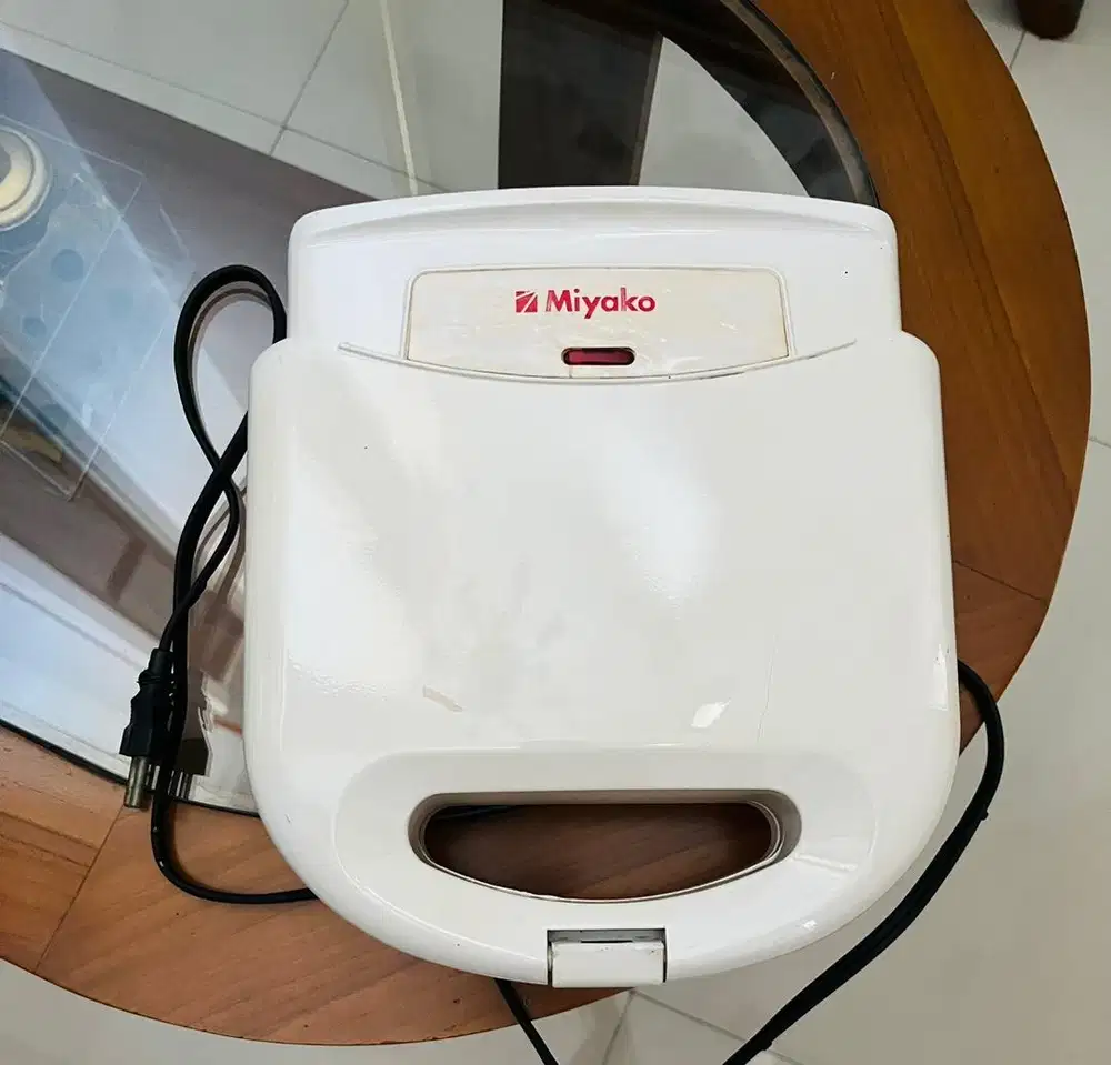 Sandwich Toaster Pemanggang Roti Elektrik Listrik