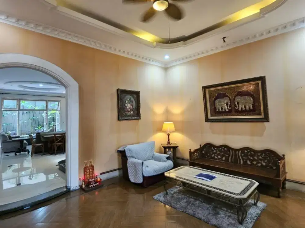 VILLA MEWAH FULL FURNISH PREMIUM DI CEMARA ASRI – JALAN BUNGA!