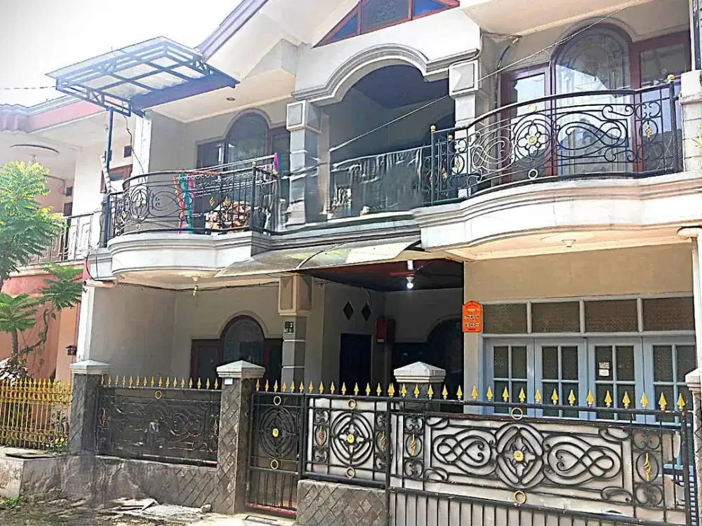 DISEWAKAN KEMBALI RUMAH 2 LANTAI DI KOMPLEK MARGAHAYU RAYA DEKAT METRO INDAH MALL KOTA BANDUNG