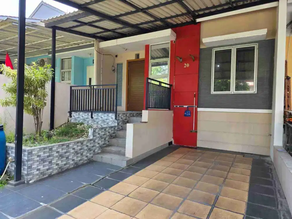 Dijual Rumah Nyaman hadap Taman di Palem Semi