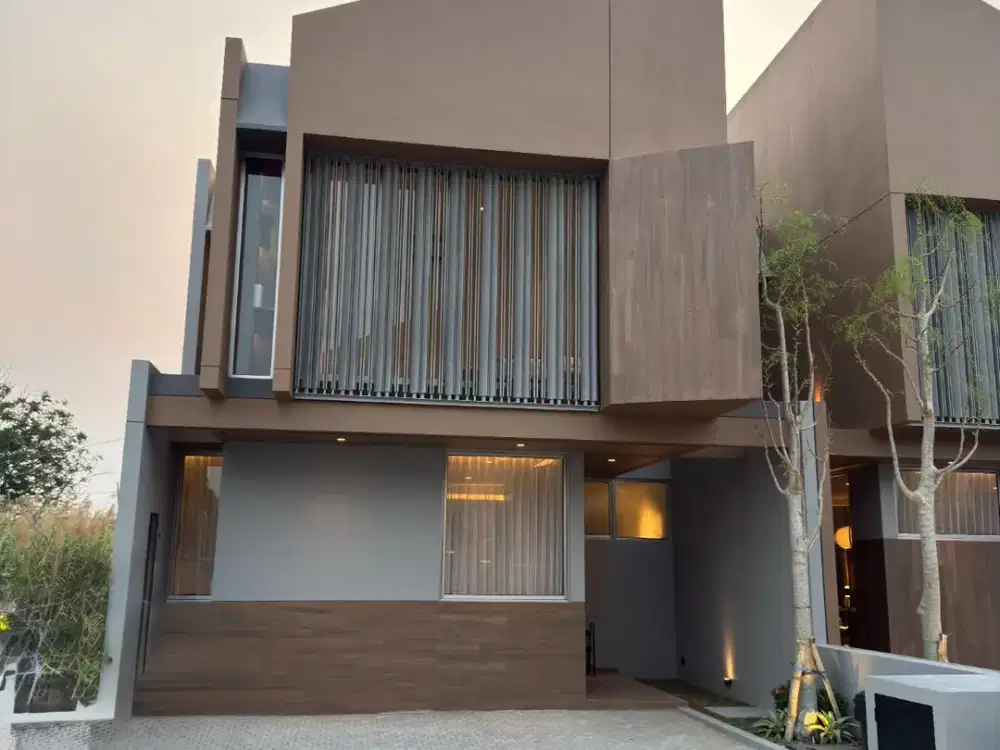 DIJUAL RUMAH BARU STRATEGIS Central Park Merr 5