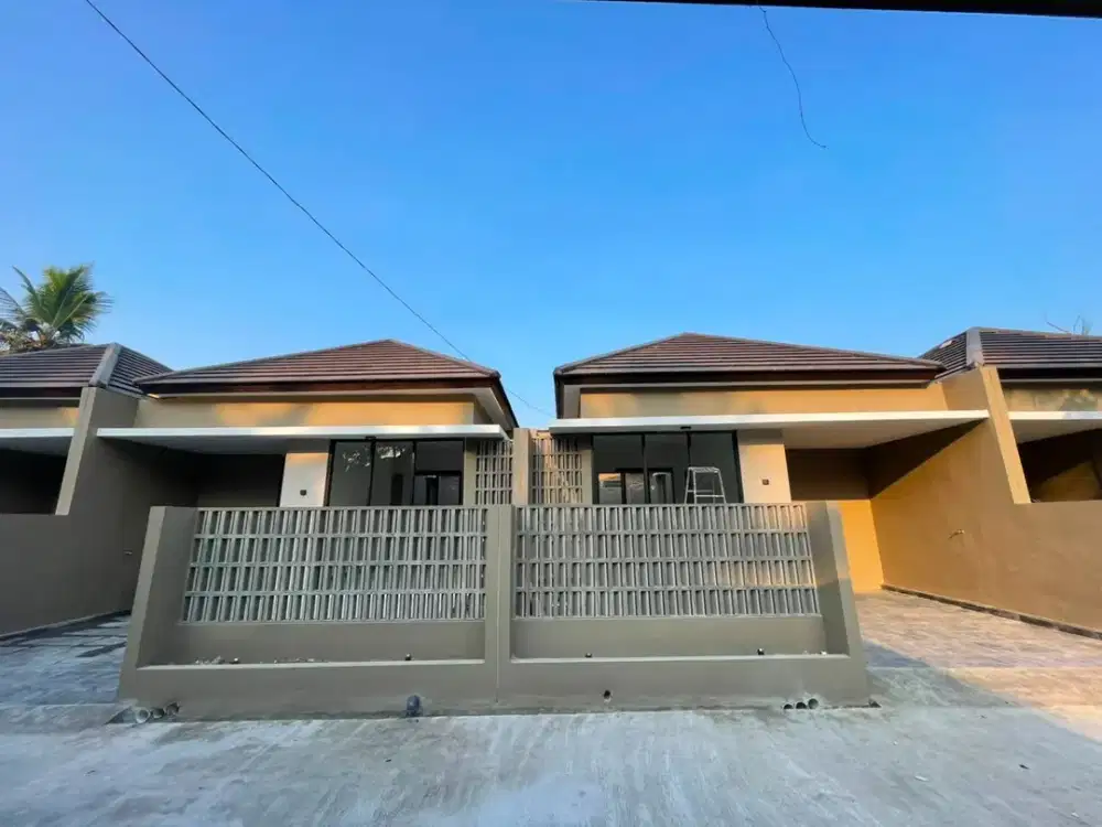 RUMAH BARU SIAP HUNI DESAIN EROPA KLASIK DI GODEAN SLEMAN, MULAI 550 JUTAAN.
