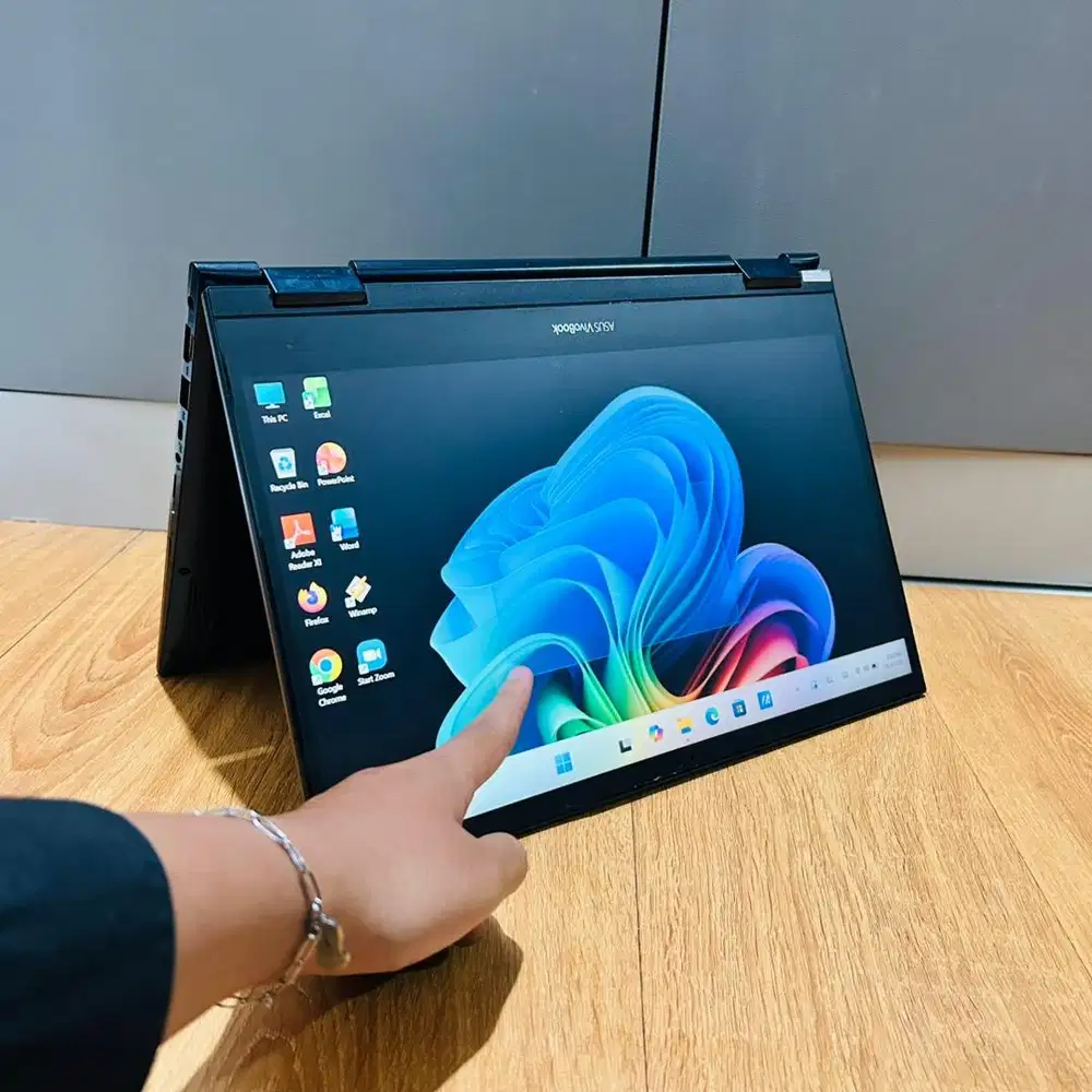 ASUS VIVOBOOK TOUCHSCREEN FLIPP 360  // RYZEN 5-5550U