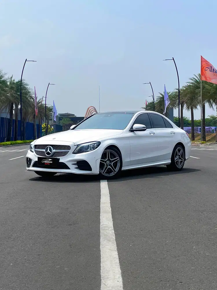 MERCEDES BENZ C300 AMG LINE 2019