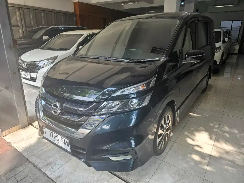 Nissan serena hws 2.0 at 2022 hitam, km 40rb, full orsnl, serv. recore