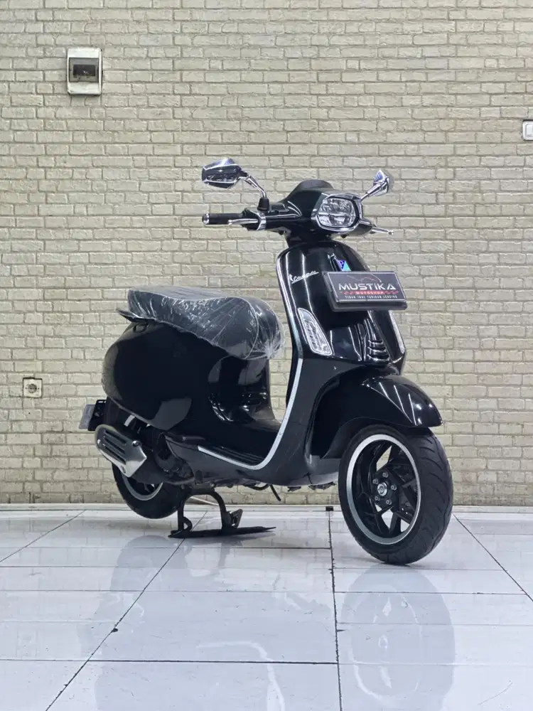 ODO 4RB‼️ Vespa sprint 150 ABS Pmk 2026 Hitam Favorit
Mustika motor