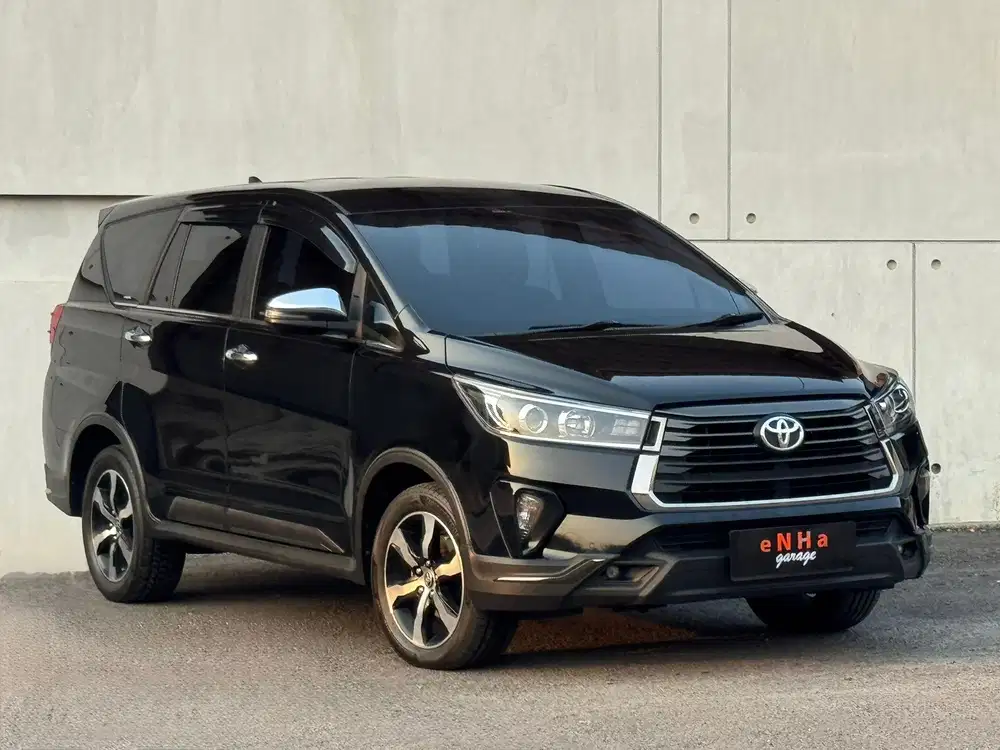 Dp 7 Jt.. Toyota INNOVA VENTURER 2.4 A/T 2021.. eNHa garage Semarang..